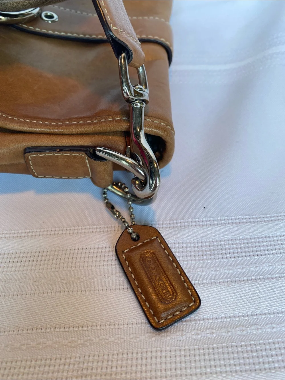 Coach Soho Tan Leather Crossbody Saddlebag Buckle Detail
